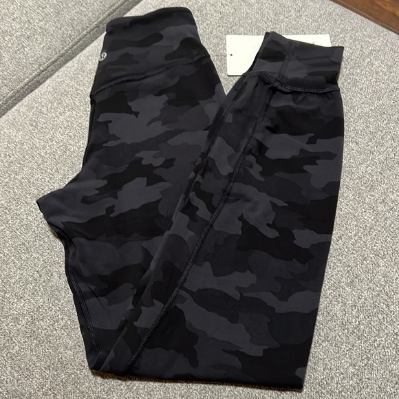 Lululemon Align Jogger - Picture 2 of 6